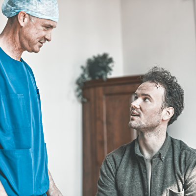 Natuurlijk ogende resultaten met minder grafts: de kunst van subtiliteit in haartransplantaties