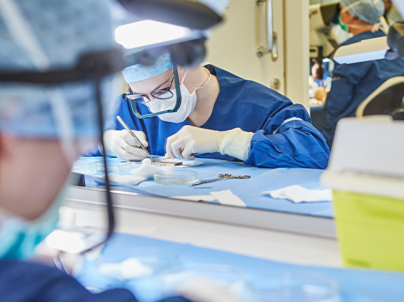 Marc-Marie en Aaf Brandt Corstius over haartransplantaties